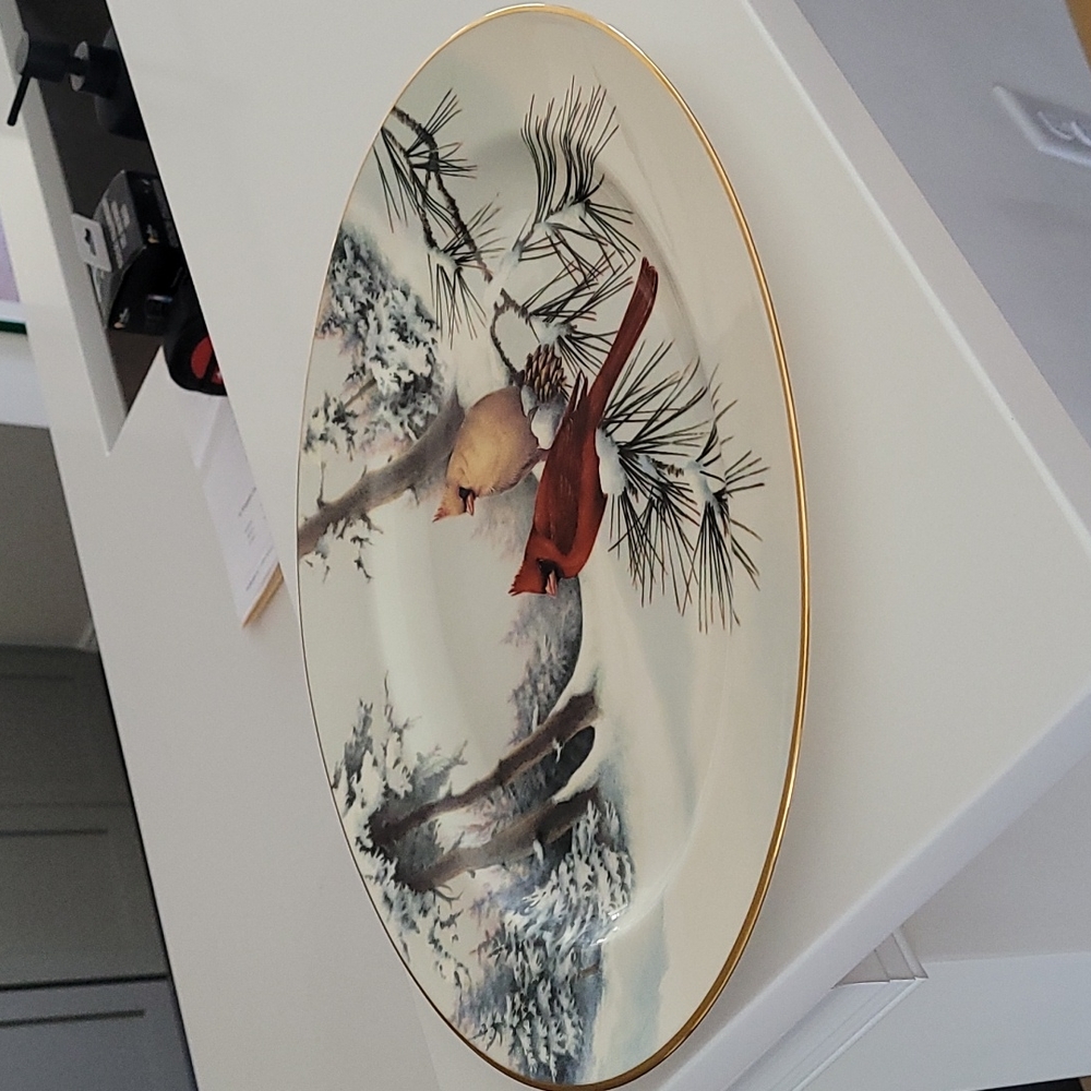 Beautiful Lenox Winter Greetings Scenic serving Platter with Gold Trim